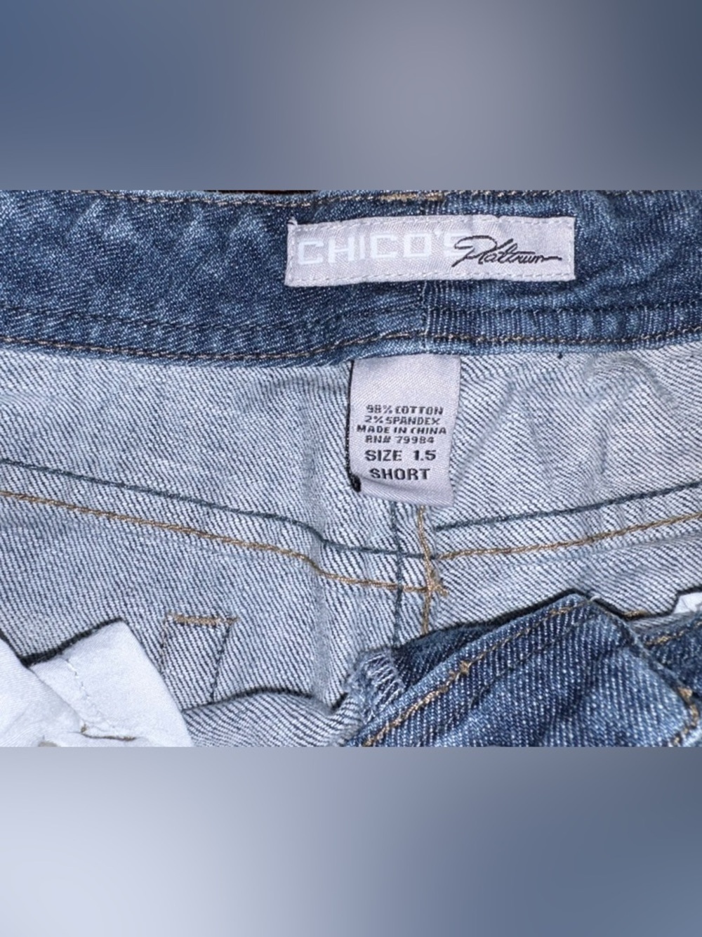 Chico's 1.5 Short Platinum Denim Jeans in Faded Blue, Sz 8-10, no gap waistband - Picture 8 of 9